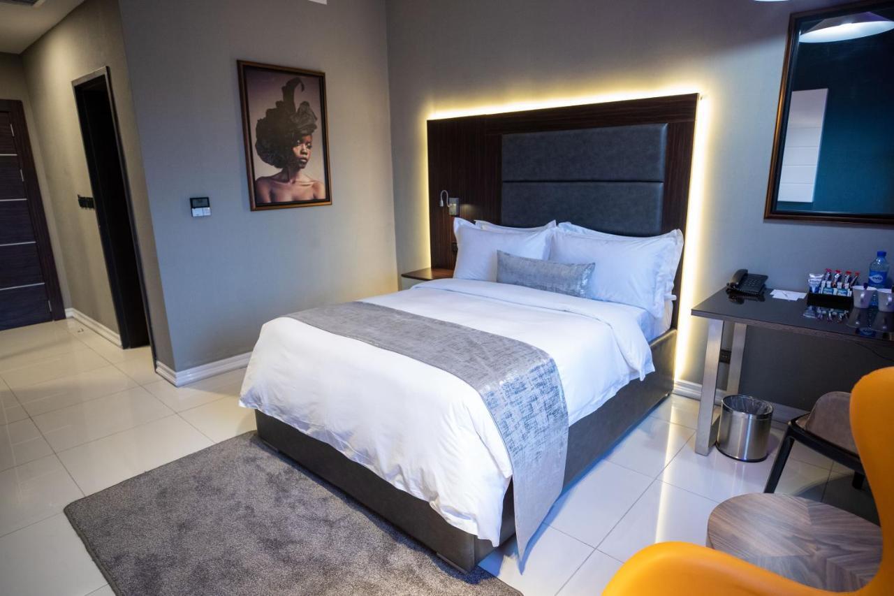 Bon Hotel Tripod Owerri 外观 照片