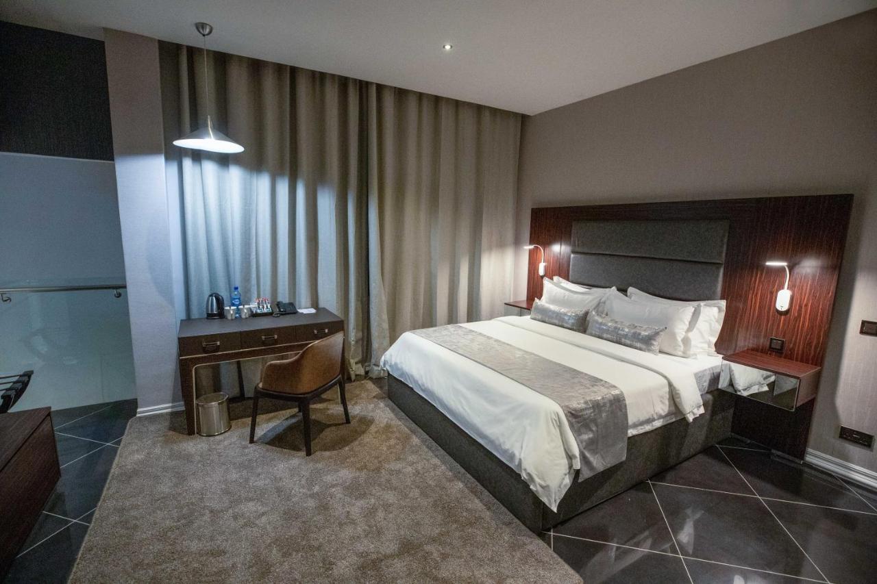 Bon Hotel Tripod Owerri 外观 照片